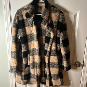 Fake fur throw over jacket with pockets